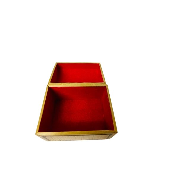 Wooden Bahamas Trinket Box With Hinged Lid & Red Velvet Interior - 5" x 3.5" x 3 - Picture 4 of 7